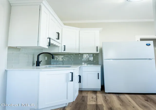 Photo 4 of House for sale at 801 Congress St, Schenectady, NY 12303 | MLS# 202628851 | Listing updated on 2026-10-24