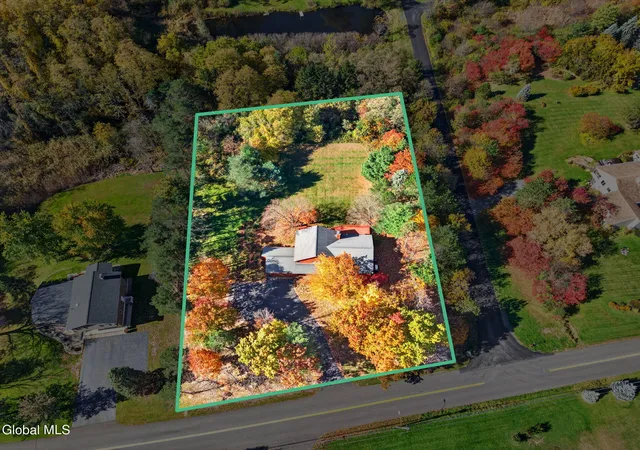 Photo 2 of Sale Pending at 37 Crow Ridge Rd, Voorheesville, NY 12186 | MLS# 202628870 | Listing updated on 2026-10-28
