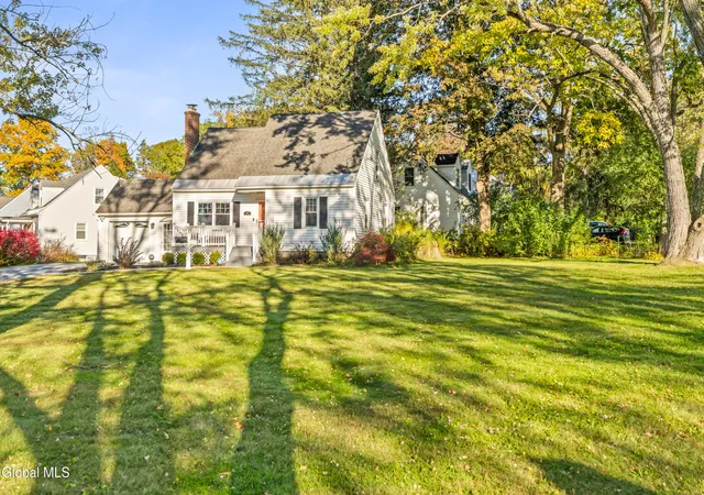 Photo 2 of Single family home for sale at 2310 Niskayuna Dr, Schenectady, NY 12309 | MLS# 202628903 | Listing updated on 2026-10-25