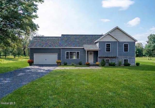 Photo 1 of Single family home for sale at 25 County Rd 70, Greenwich, NY 12834 | MLS# 202628912 | Listing updated on 2026-10-29