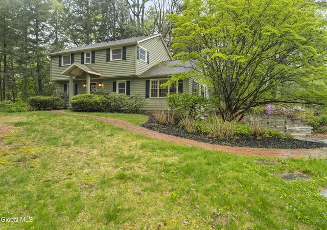 Photo 1 of Single family home for sale at 17 Belmonte Ln, Clifton Park, NY 12065 | MLS# 202628917 | Listing updated on 2026-10-25