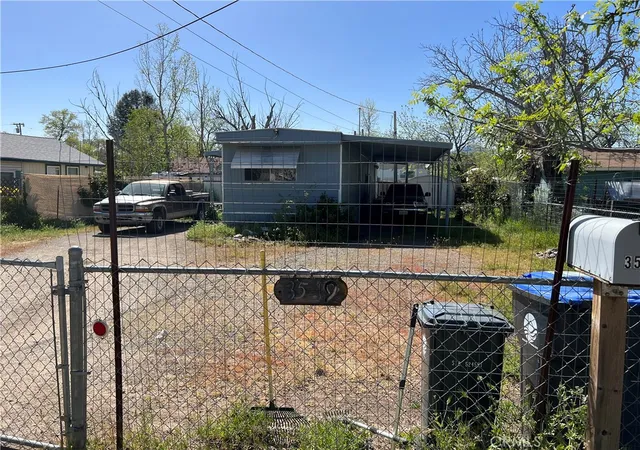 Photo 3 of Manufactured home for sale at 3519 Maple St, Clearlake, CA 95422 | MLS# LC23108451 | Listing updated on 2026-09-14
