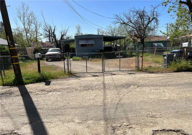 Photo 4 of Manufactured home for sale at 3519 Maple St, Clearlake, CA 95422 | MLS# LC23108451 | Listing updated on 2026-09-14