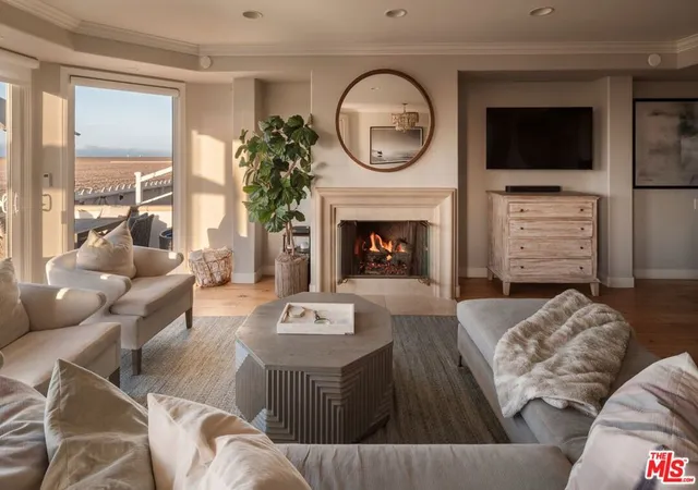 Photo 3 of Single family home for sale at 506 W Oceanfront #2, Newport Beach, CA 92661 | MLS# 24445141 | Listing updated on 2026-09-14