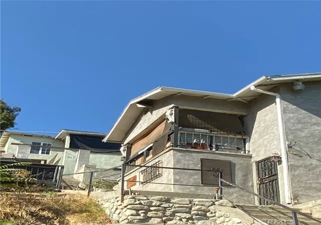 Photo 1 of Sale Pending at 315 Isabel St, Los Angeles, CA 90065 | MLS# CV25086110 | Listing updated on 2026-09-14