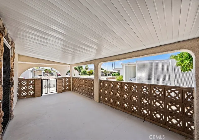 Photo 2 of Manufactured home for sale at 560 Santa Clara Cir, Hemet, CA 92543 | MLS# SW25106961 | Listing updated on 2026-09-15