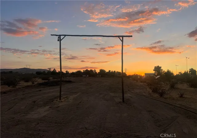 Land for sale at 0 Loma Vista Rd, Apple Valley, CA 92308 | MLS# HD25145744