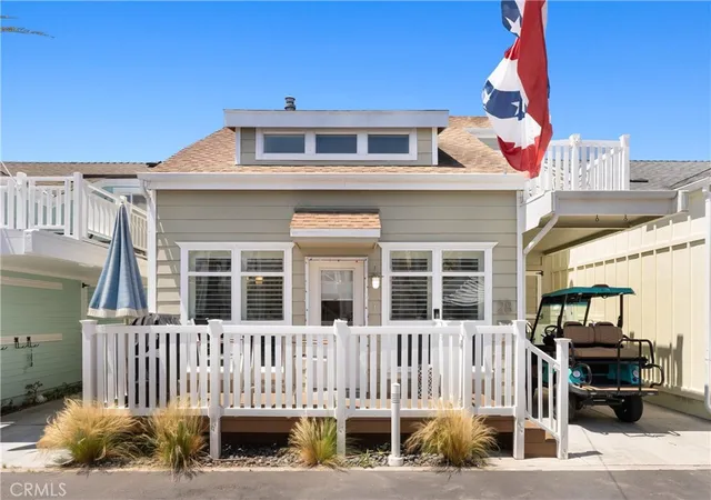 Photo 2 of Manufactured home for sale at 28 Cabrillo St, Newport Beach, CA 92663 | MLS# NP25142862 | Listing updated on 2026-09-15