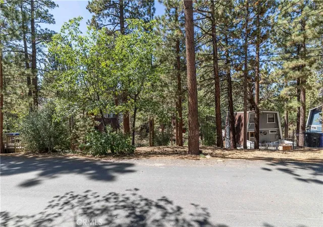 Photo 4 of Land for sale at 0 Lot 44 Kern, Sugarloaf, CA 92386 | MLS# IG25218748 | Listing updated on 2026-09-15