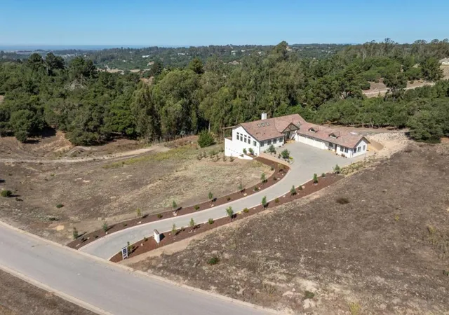 Photo 3 of Sale Pending at 9020 Hidden Cyn Rd, Salinas, CA 93907 | MLS# ML82021885 | Listing updated on 2026-09-14