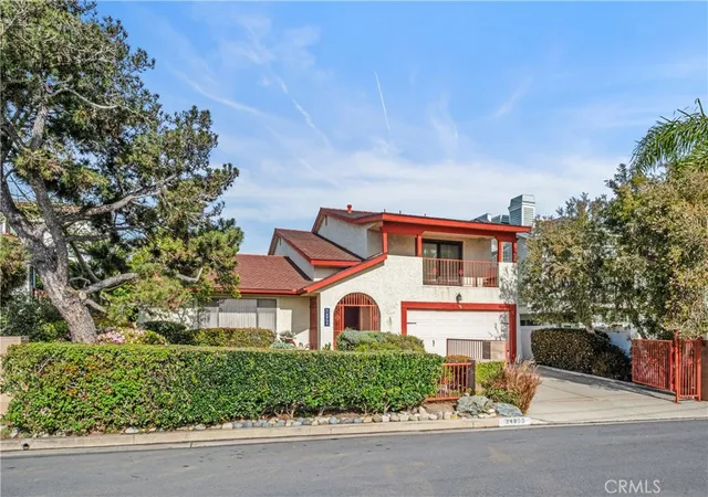 Photo 3 of Single family home for sale at 34866 Doheny Pl, Capistrano Beach, CA 92624 | MLS# OC25221915 | Listing updated on 2026-09-14