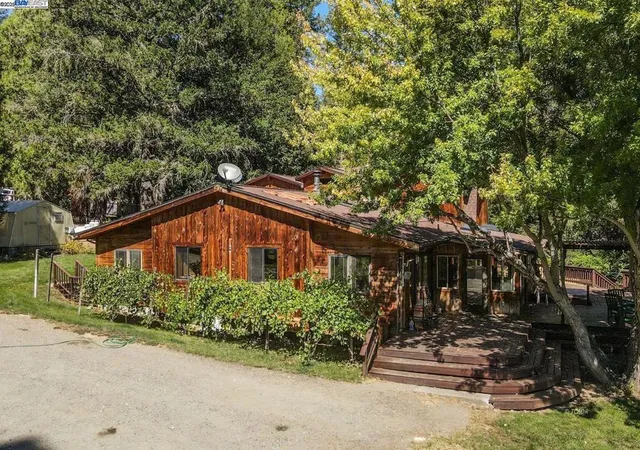 Photo 2 of Single family home for sale at 4481 Rush Crk Rd, Lewiston, CA 96052 | MLS# 41113126 | Listing updated on 2026-09-14
