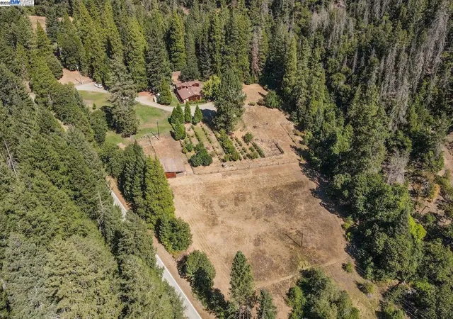 Photo 4 of Single family home for sale at 4481 Rush Crk Rd, Lewiston, CA 96052 | MLS# 41113126 | Listing updated on 2026-09-14