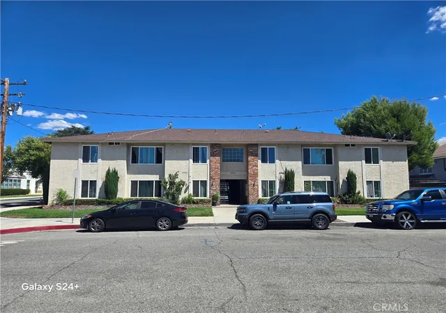 Photo 1 of Multi family home for sale at 24522 Chestnut, Newhall, CA 91321 | MLS# BB25229225 | Listing updated on 2026-09-15