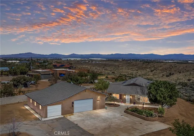Photo 1 of Single family home for sale at 7045 Oak Hl Rd, Oak Hills, CA 92344 | MLS# IG25242264 | Listing updated on 2026-09-15