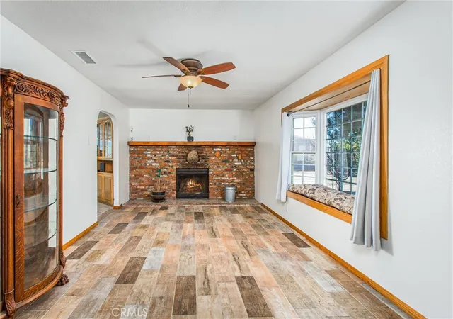 Photo 4 of Single family home for sale at 7045 Oak Hl Rd, Oak Hills, CA 92344 | MLS# IG25242264 | Listing updated on 2026-09-15