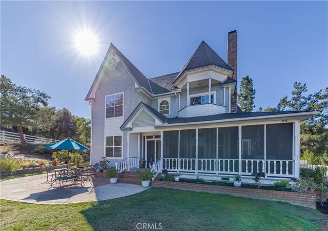 Photo 2 of Single family home for sale at 40340 Sandia Crk Dr, Fallbrook, CA 92028 | MLS# SW25244355 | Listing updated on 2026-09-14