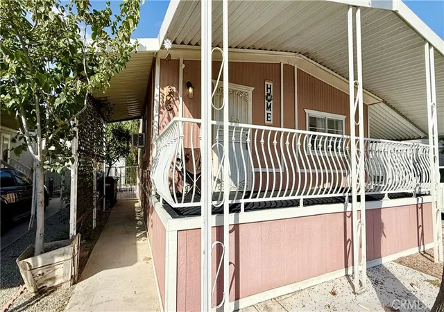 Photo 2 of Sale Pending at 1455 S State #323, Hemet, CA 92543 | MLS# SW25245397 | Listing updated on 2026-10-07