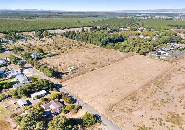 Photo 1 of Sale Pending at 3276 Rodeo Ave, Chico, CA 95973 | MLS# SN25246083 | Listing updated on 2026-09-14