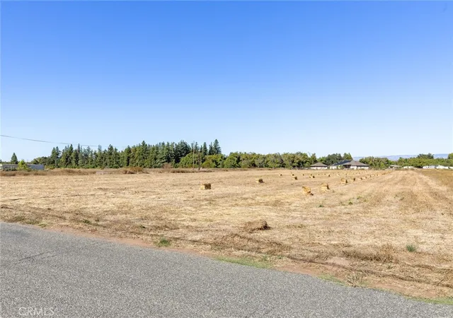 Photo 2 of Sale Pending at 3276 Rodeo Ave, Chico, CA 95973 | MLS# SN25246083 | Listing updated on 2026-09-14