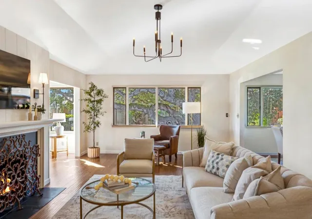 Photo 4 of Condo for sale at 223 Del Mesa Carmel, Carmel, CA 93923 | MLS# ML82028268 | Listing updated on 2026-09-14