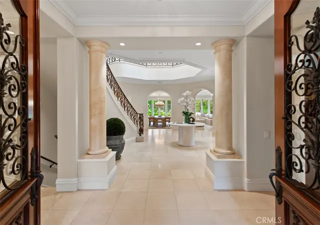 Photo 4 of Single family home for sale at 11 Shoreview, Newport Coast, CA 92657 | MLS# OC25265825 | Listing updated on 2026-09-25