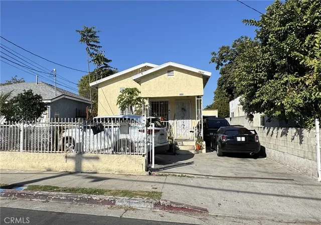 Photo 16 of Sale Pending at 1637 East 115th, Los Angeles, CA 90059 | MLS# DW25264715 | Listing updated on 2026-10-07
