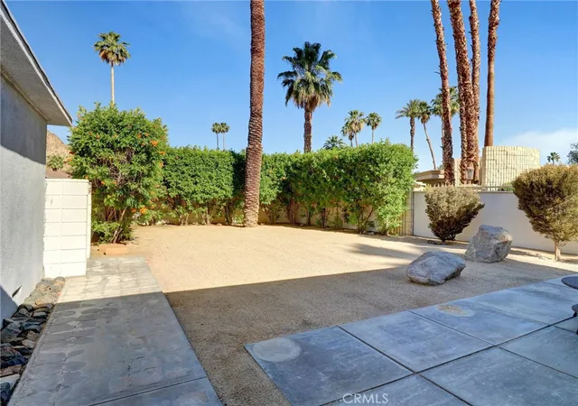 Photo 3 of Single family home for sale at 46228 Lou Cir, Indian Wells, CA 92210 | MLS# OC25248943 | Listing updated on 2026-10-06