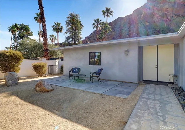 Photo 3 of Single family home for sale at 46228 Lou Cir, Indian Wells, CA 92210 | MLS# OC25248943 | Listing updated on 2026-10-06