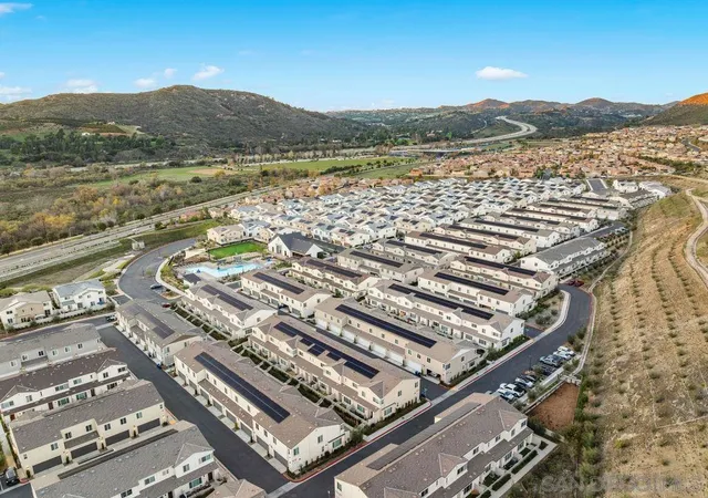 Photo 3 of Condo for sale at 347 Sweet Pl, Fallbrook, CA 92028 | MLS# 250046086SD | Listing updated on 2026-09-14