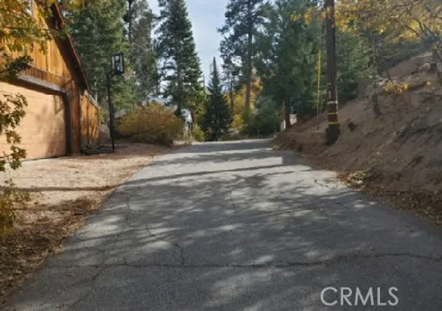 Photo 3 of Single family home for sale at 33668 Angeles, Green Valley Lake, CA 92341 | MLS# IV26000770 | Listing updated on 2026-09-15