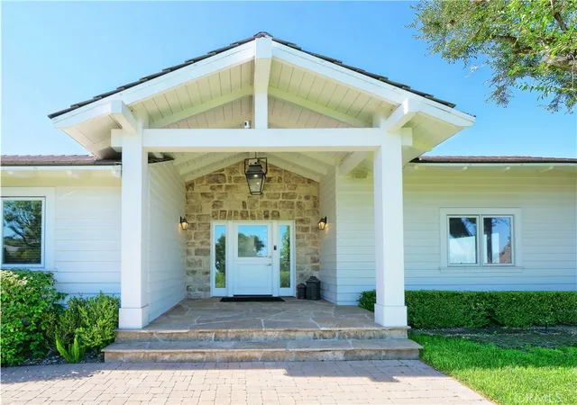Photo 58 of Sale Pending at 67 Eastfield, Rolling Hills, CA 90274 | MLS# PV26001465 | Listing updated on 2026-10-07