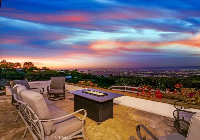 Photo 4 of Sale Pending at 67 Eastfield, Rolling Hills, CA 90274 | MLS# PV26001465 | Listing updated on 2026-10-07