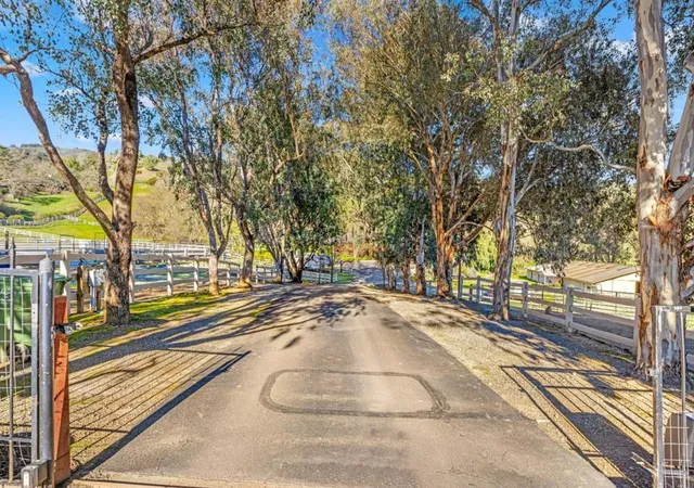 Photo 2 of Single family home for sale at 6915 Redwood Retreat Rd, Gilroy, CA 95020 | MLS# ML82030939 | Listing updated on 2026-09-15
