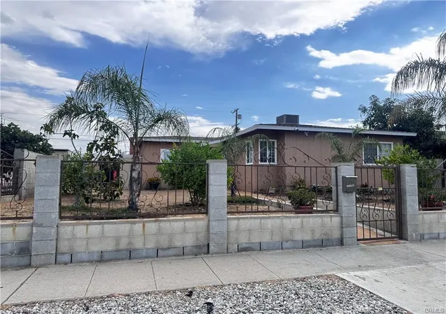 Photo 2 of Sale Pending at 10152 Stanwin, Arleta, CA 91331 | MLS# SR26009323 | Listing updated on 2026-09-14