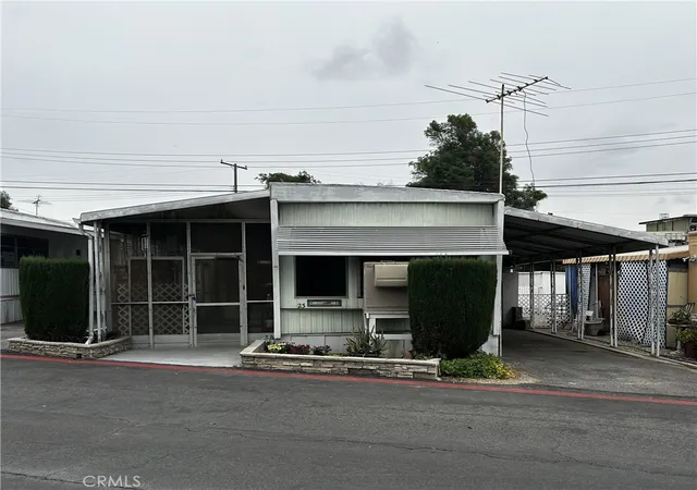 Photo 3 of Manufactured home for sale at 12177 3rd Street #23, Yucaipa, CA 92399 | MLS# IG26009398 | Listing updated on 2026-09-15