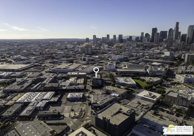 Listing Photo 2 - Condo for sale in building located at 825 E 4Th St, Los Angeles, CA 90013 - Unit #508
