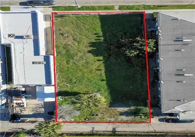 Photo 4 of Multi family home for sale at 5869 West, Los Angeles, CA 90043 | MLS# DW26015203 | Listing updated on 2026-09-15