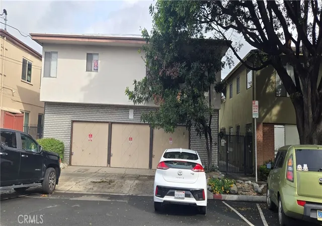 Photo 6 of Condo for sale at 1013 E Appleton #1, Long Beach, CA 90802 | MLS# PW26015555 | Listing updated on 2026-09-15