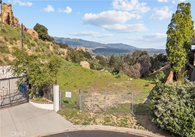 Photo 3 of Land for sale at 22882 Trigger St, Chatsworth, CA 91311 | MLS# SR26018794 | Listing updated on 2026-09-15