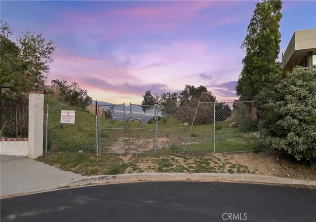 Photo 3 of Land for sale at 22882 Trigger St, Chatsworth, CA 91311 | MLS# SR26018794 | Listing updated on 2026-09-15