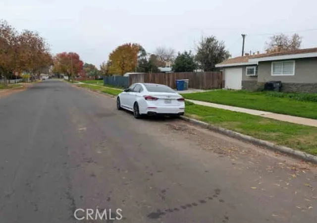 Photo 2 of Single family home for sale at 2227 W Dayton Ave, Fresno, CA 93705 | MLS# IV26025352 | Listing updated on 2026-09-15
