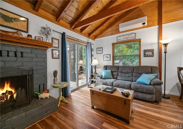 Photo 4 of Single family home for sale at 42955 Encino, Big Bear Lake, CA 92315 | MLS# PW26028173 | Listing updated on 2026-10-05