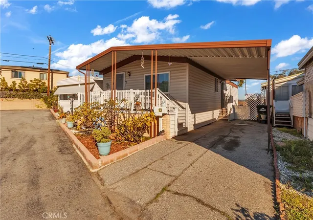 Photo 3 of Sale Pending at 2550 Pacific Coast Hwy #13, Torrance, CA 90505 | MLS# DW26032099 | Listing updated on 2026-09-15