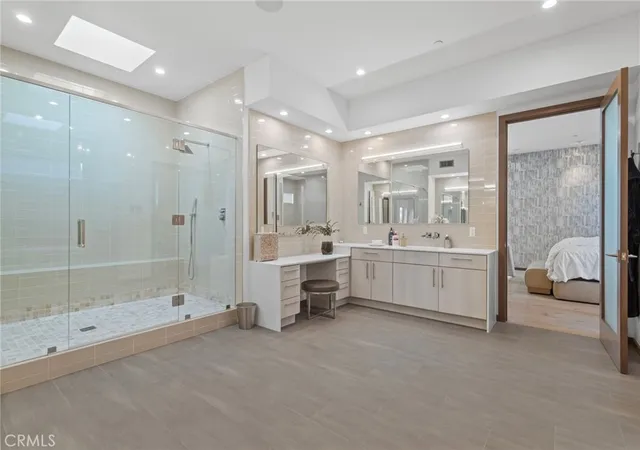 Photo 3 of Mansion for sale at 15641 Meadowgate, Encino, CA 91436 | MLS# SR26032517 | Listing updated on 2026-09-15