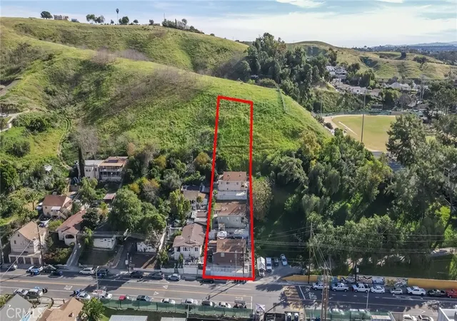 Photo 3 of Sale Pending at 2500 Lincoln Park Ave, Los Angeles, CA 90031 | MLS# PW26035852 | Listing updated on 2026-09-14