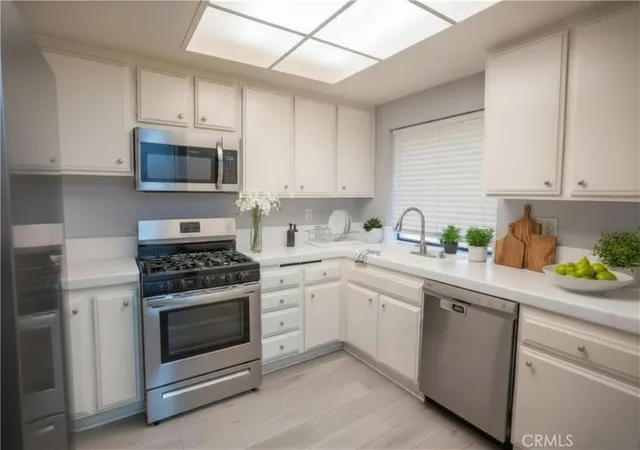 Listing Photo 5 - Condo for sale in building located at 2504 E Willow, Signal Hill, CA 90755 - Unit #107