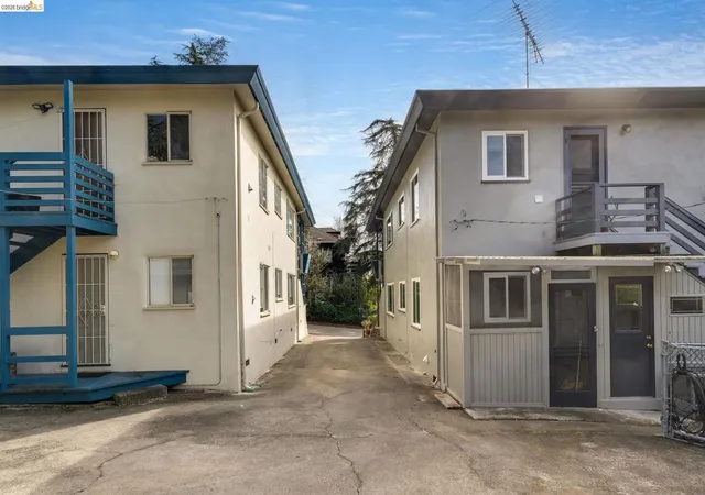 Photo 4 of House for sale at 2817 Palm Ct, Berkeley, CA 94705 | MLS# 41125093 | Listing updated on 2026-09-15
