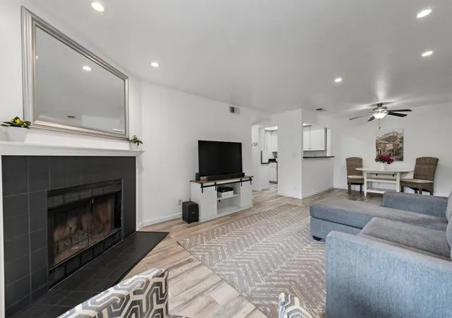 Photo 3 of Condo for sale at 1751 Braddock Ct, San Jose, CA 95125 | MLS# ML82036821 | Listing updated on 2026-09-14