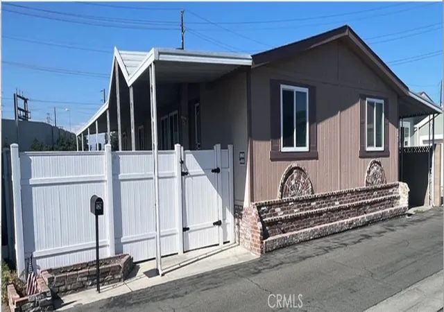 Photo 2 of Manufactured home for sale at 10800 Dale Ave #129, Stanton, CA 90680 | MLS# PW26047906 | Listing updated on 2026-09-19